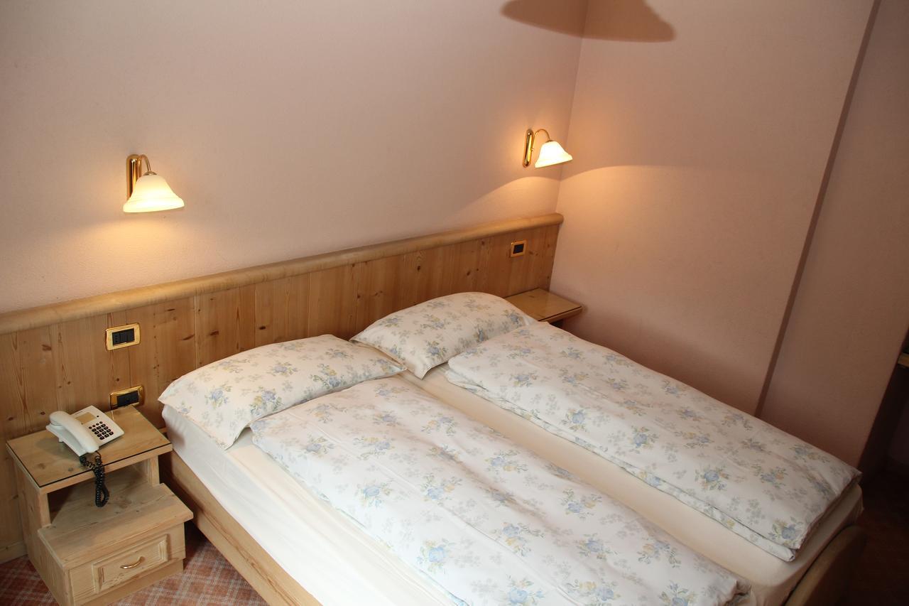 Albergo Caravasc Livigno Phòng bức ảnh